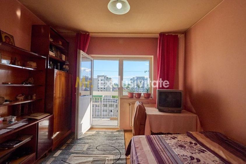 Apartament cu 3 camere decomandat în Central