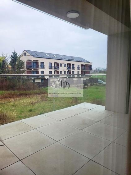 Apartament cu 3 camere semidecomandat, mobilat în Borhanci