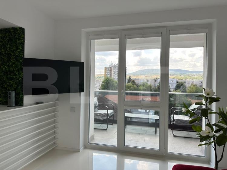 Apartament cu 2 camere decomandat, mobilat în 22 Decembrie