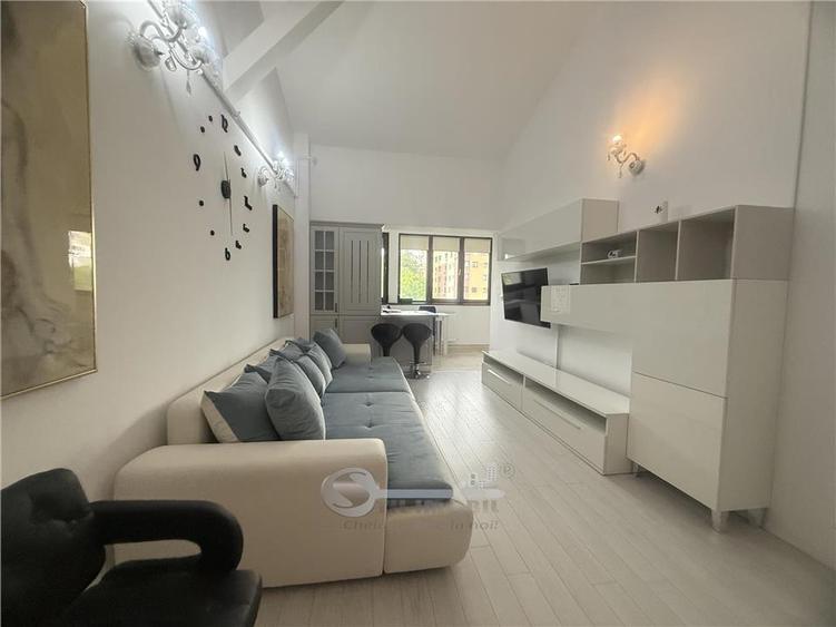 Apartament cu 3 camere decomandat în Tătărași