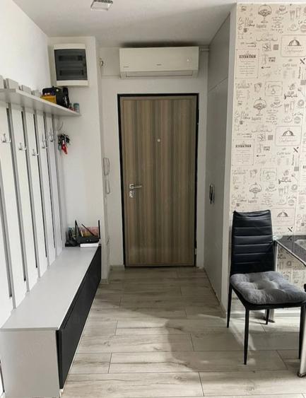 Apartament cu 3 camere decomandat în Baicului