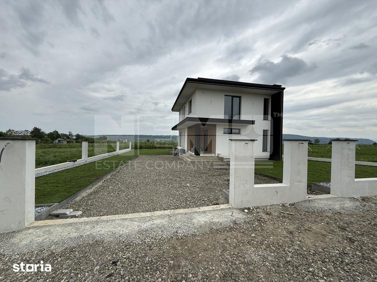Casă cu 5 camere cu Teren 600 Mp în Pătrăuți