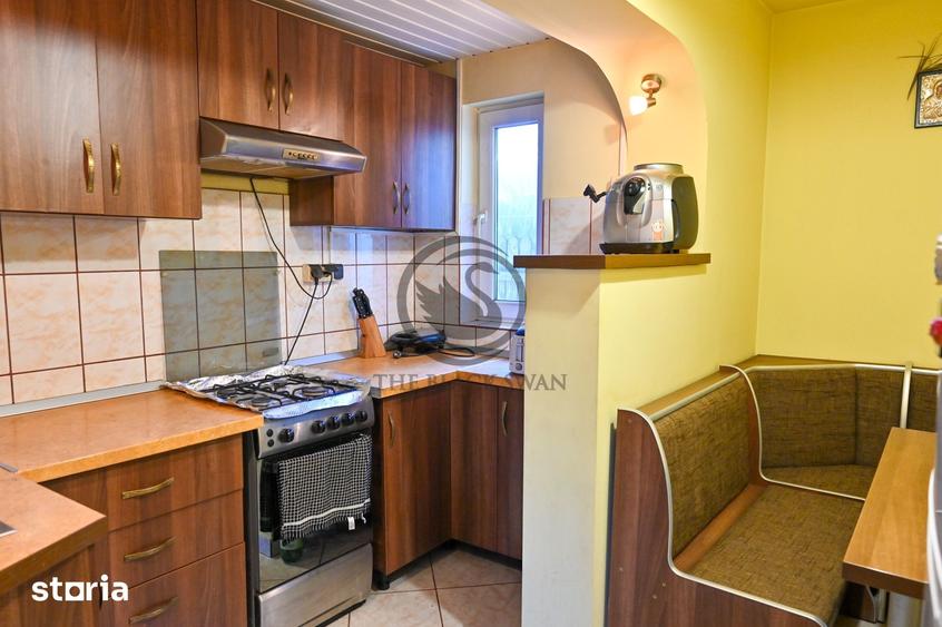 Casă cu 7 camere cu Teren 432 Mp în Vest