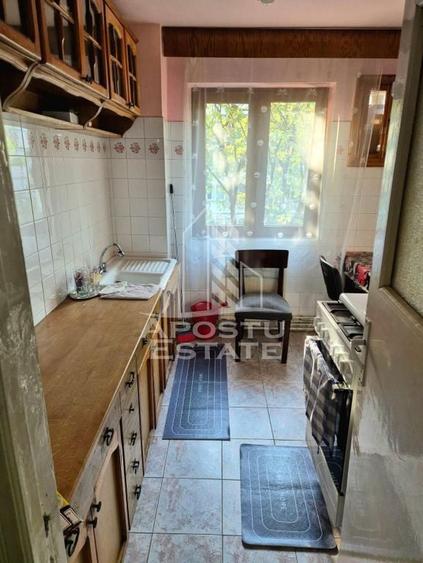 Apartament cu 2 camere semidecomandat în Cetății
