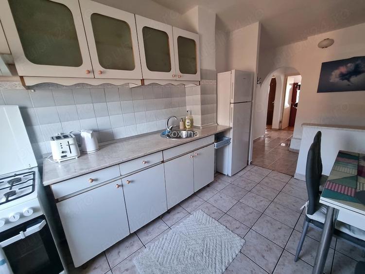 Inchiriez apartament 3 camere, Manastur, parcare inclusa
