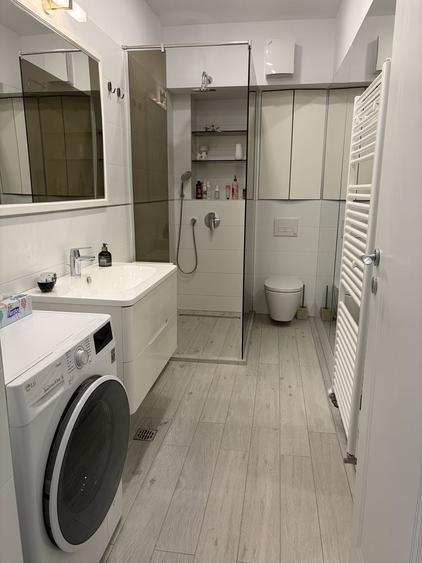 Apartament cu 2 camere, mobilat în Central