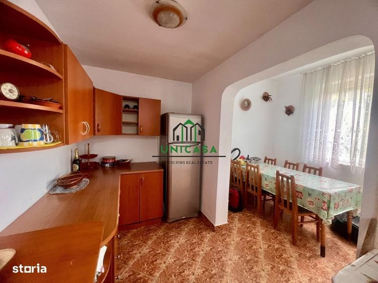 Casă cu 4 camere în Poenari