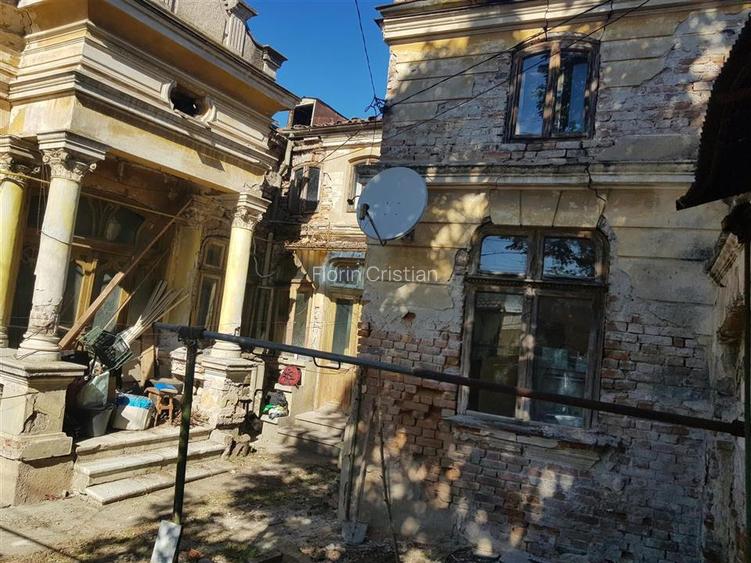 Casa, P+1, zona Centru istoric, 5 camere, caramida, teren 246 mp