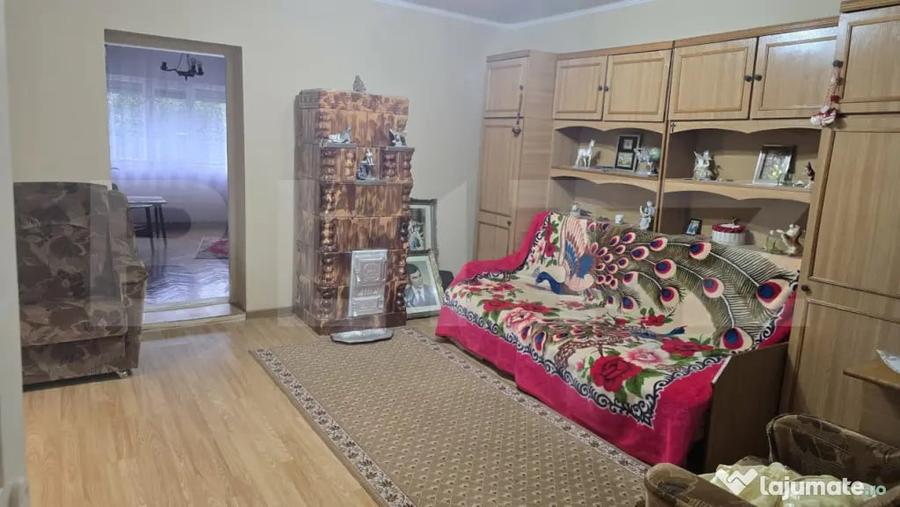 Casă cu 3 camere cu Teren 1427 Mp în Livada