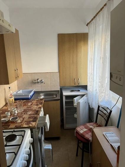 garsoniera in bloc de apartamente strand str bihorului et 1 - 4