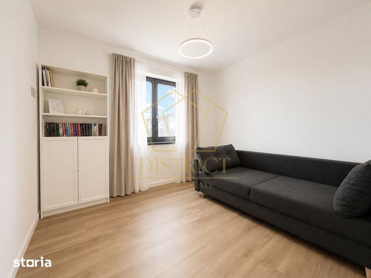 Casă cu 5 camere semidecomandat cu Teren 605 Mp în Giarmata