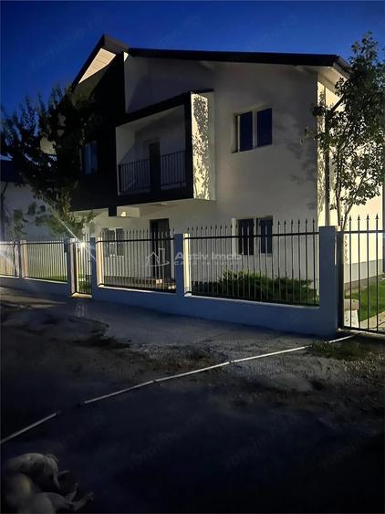 Casă cu Teren 300 Mp în Central