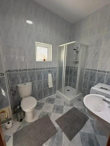 Casă cu 5 camere cu Canalizare în Pipera