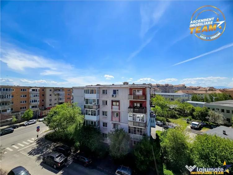 Apartament cu 2 camere decomandat în Central