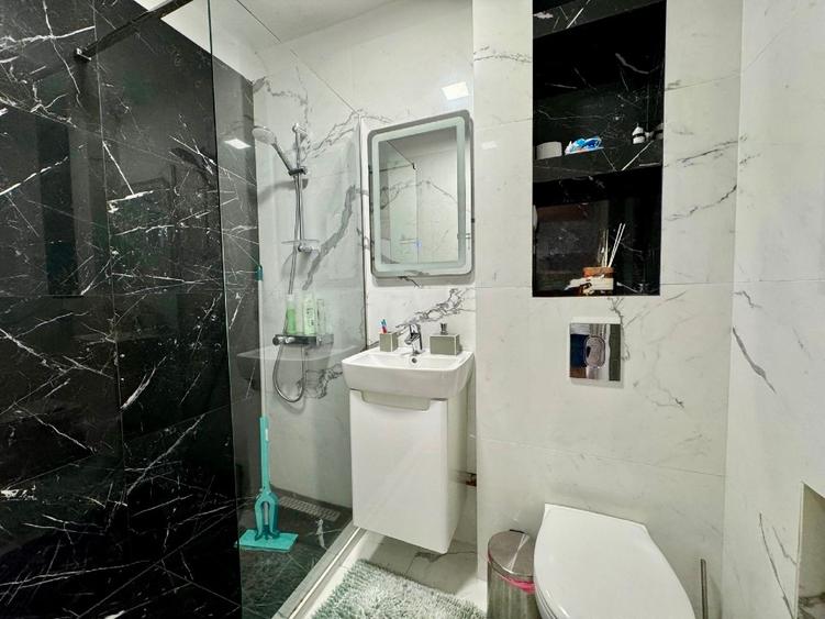 Apartament cu 2 camere decomandat, mobilat în Cornișa