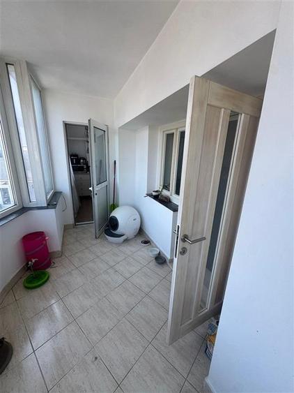 Apartament cu 3 camere decomandat în Brăilei