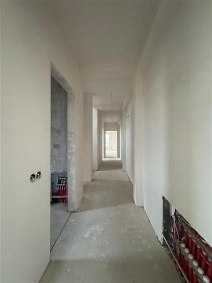 Duplex cu 5 camere cu Canalizare în Iris