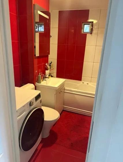 Apartament cu 3 camere decomandat în Aradului