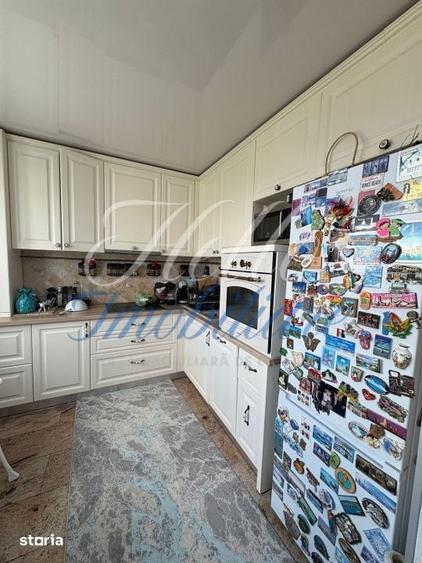 Apartament cu 4 camere în Între Lacuri