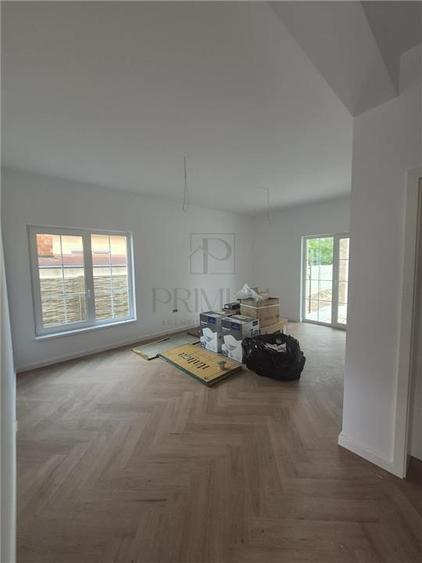 Duplex cu 4 camere cu Teren 300 Mp în Moșnița Nouă