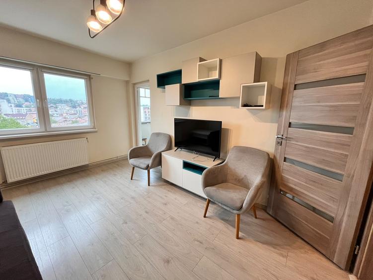 Apartament cu 2 camere decomandat în Semicentral