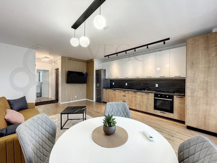 Apartament cu 3 camere semidecomandat, mobilat în Grigorescu