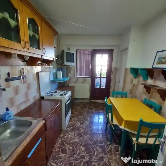 Apartament cu 2 camere decomandat în Est
