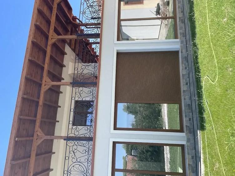 Casă cu Teren 2650 Mp în Sacoșu Turcesc