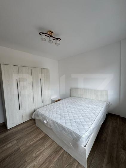 Apartament cu 3 camere semidecomandat, mobilat în Florești