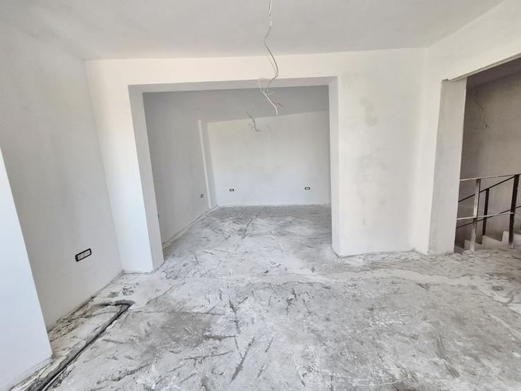 Spațiu comercial, de 200 mp, în Stadion