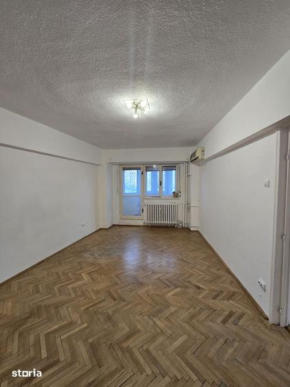 Apartament cu 4 camere decomandat în 13 Septembrie