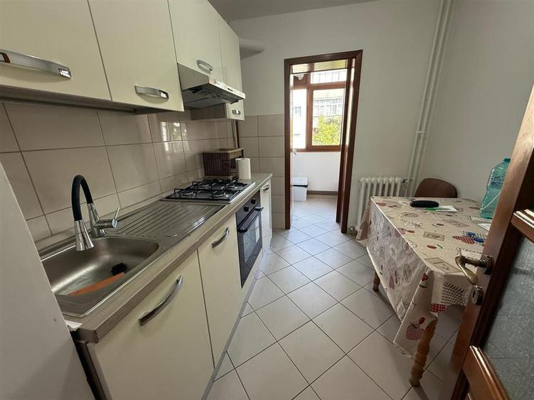 Apartament cu 2 camere decomandat, mobilat în Tudor Vladimirescu