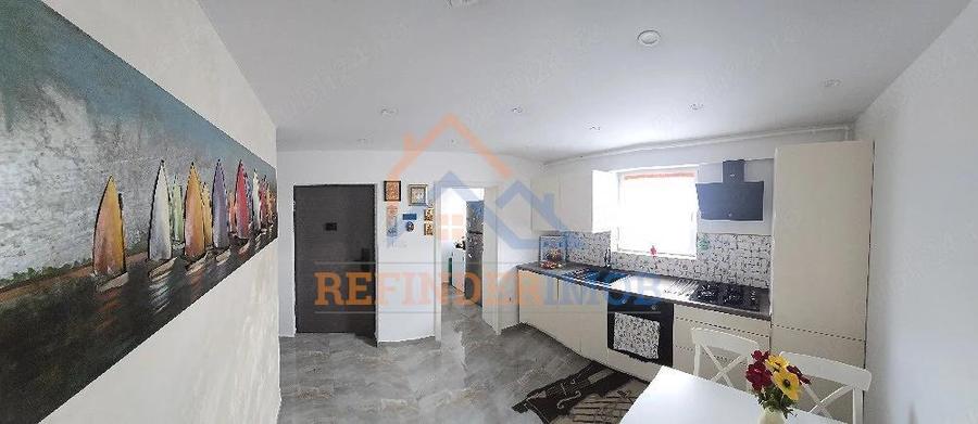 Apartament cu 3 camere nedecomandat, mobilat în Berceni