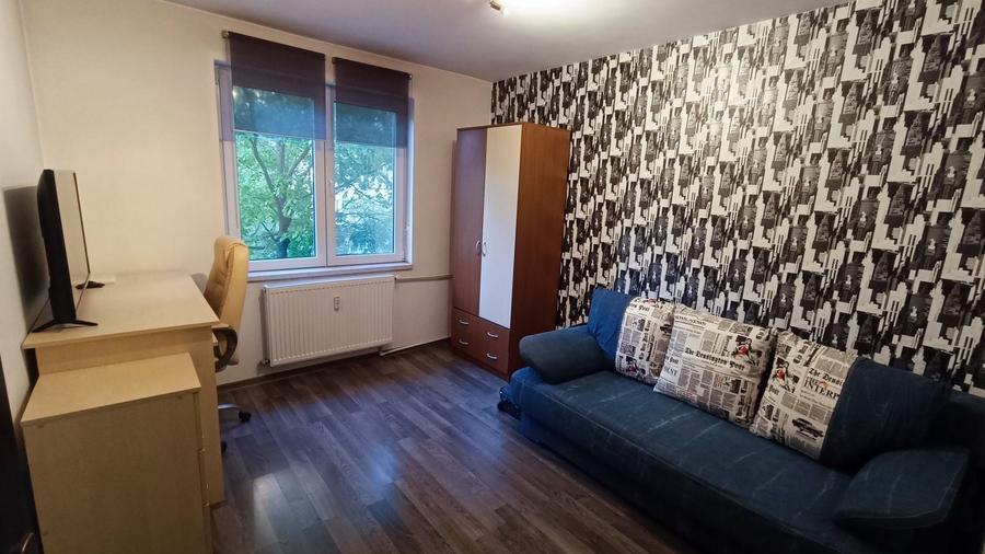 Apartament cu 3 camere decomandat în Crângași