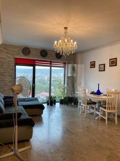 Apartament cu 2 camere semidecomandat, mobilat în Mănăștur