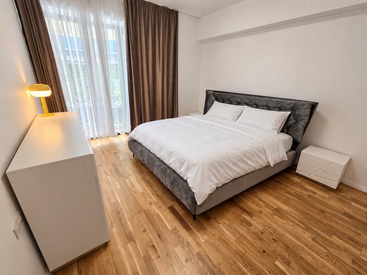 Apartament cu 4 camere, mobilat în Băneasa