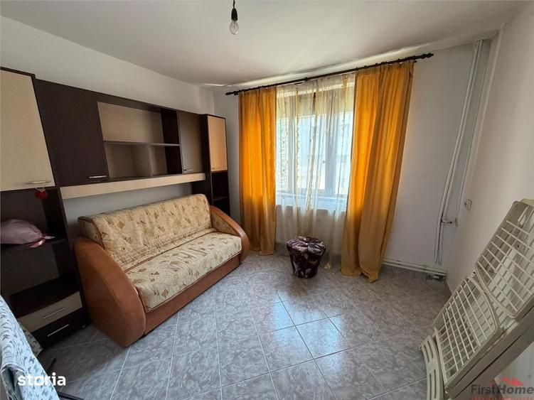 Apartament cu 3 camere decomandat în Sud