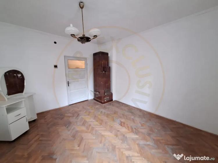 Casă cu 3 camere cu Canalizare în Central