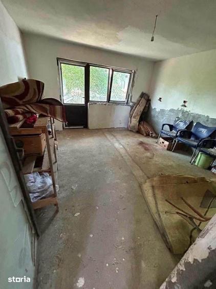 Casă cu 5 camere cu Teren 590 Mp în Central