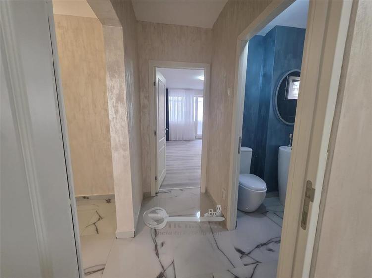 Apartament cu 3 camere decomandat în Alexandru cel Bun