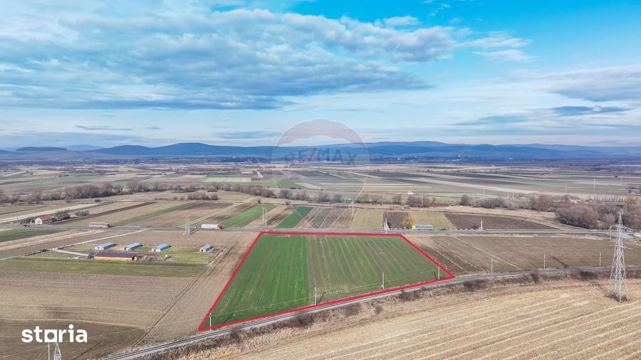Teren de 5300 mp, în Prejmer