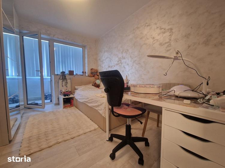 Apartament cu 3 camere decomandat în CET