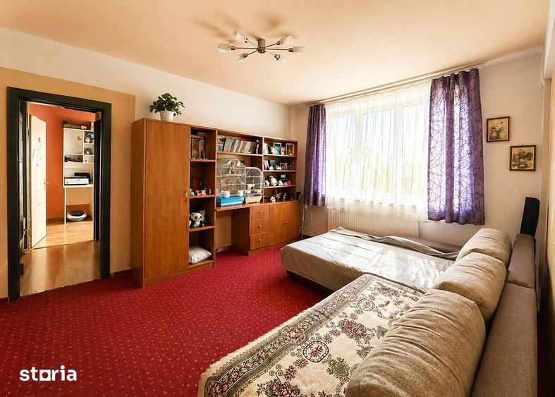 Apartament cu 3 camere decomandat în Iorga