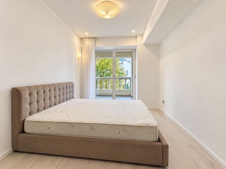 Apartament cu 3 camere decomandat, mobilat în Herăstrău