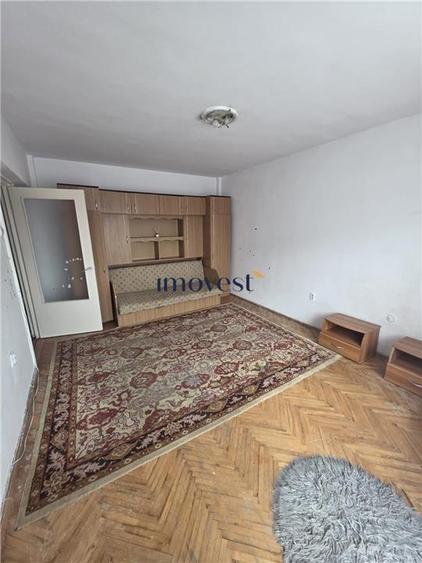 Apartament cu 2 camere decomandat în Micro 17
