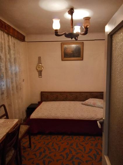 Casă cu 4 camere în Ghirdoveni