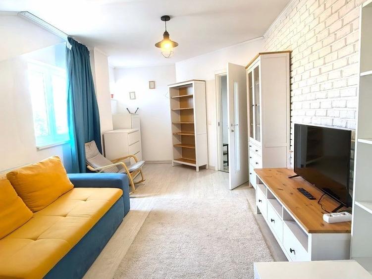 Apartament cu 2 camere decomandat în Banu Manta