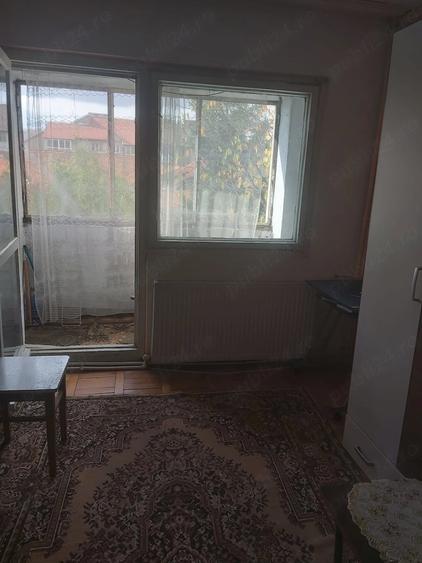 Garsonieră decomandată în Petros