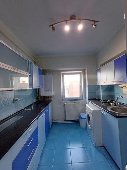 Apartament cu 3 camere semidecomandat, mobilat în Câmpia Turzii