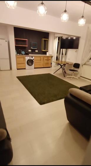 Apartament cu 3 camere semidecomandat în Dristor